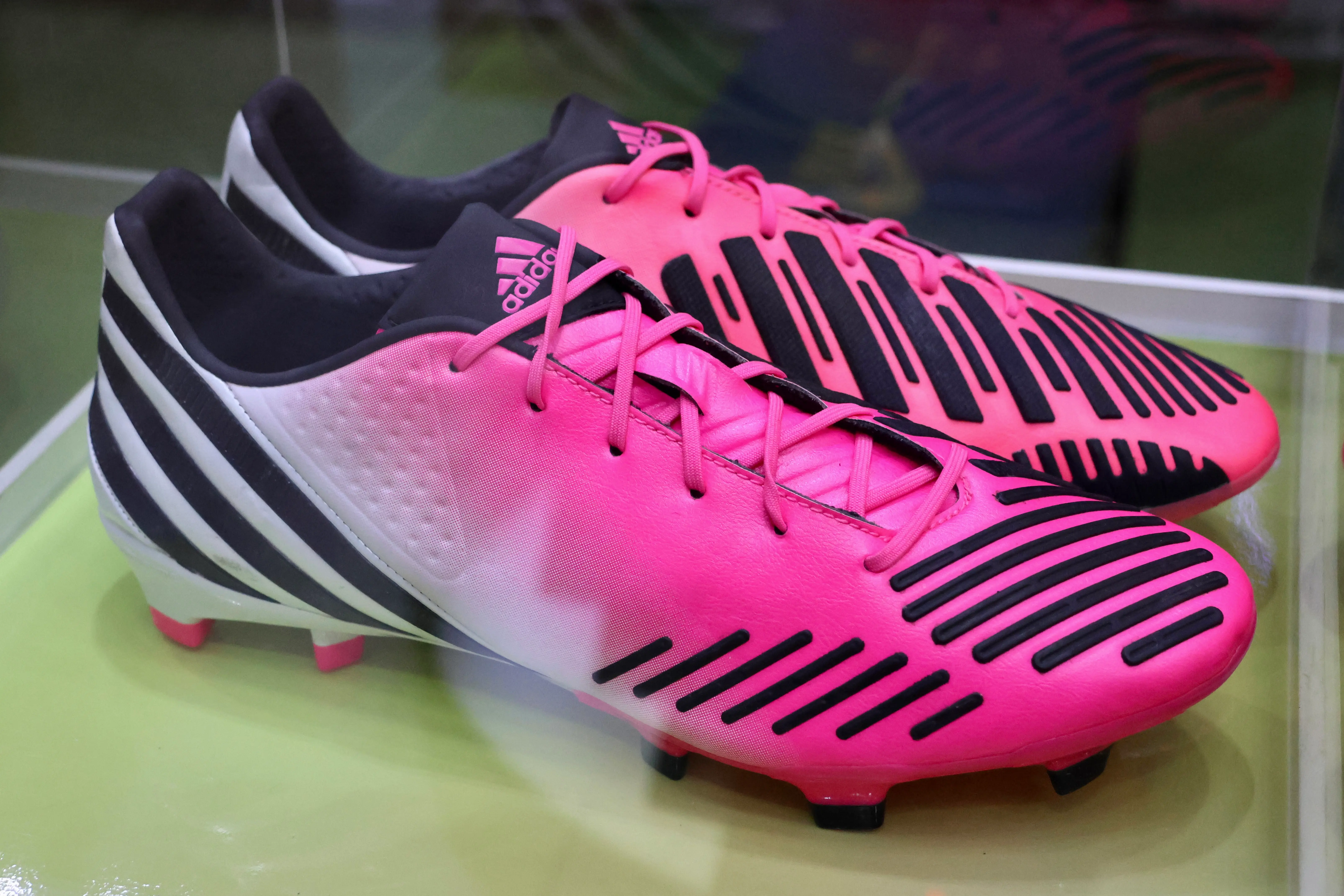 ADIDAS PREDATOR LZ (PINK)