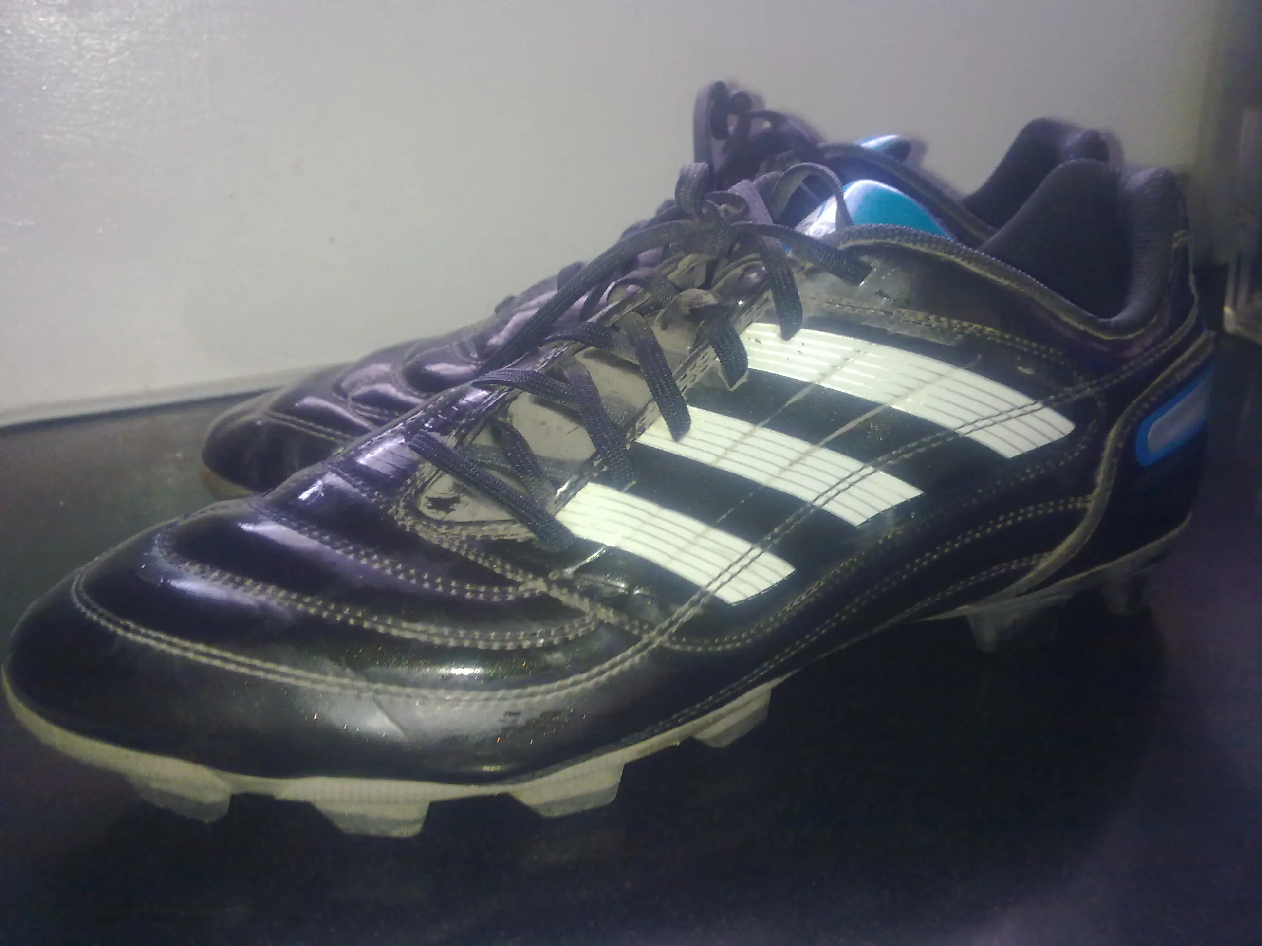 ADIDAS PREDATOR X