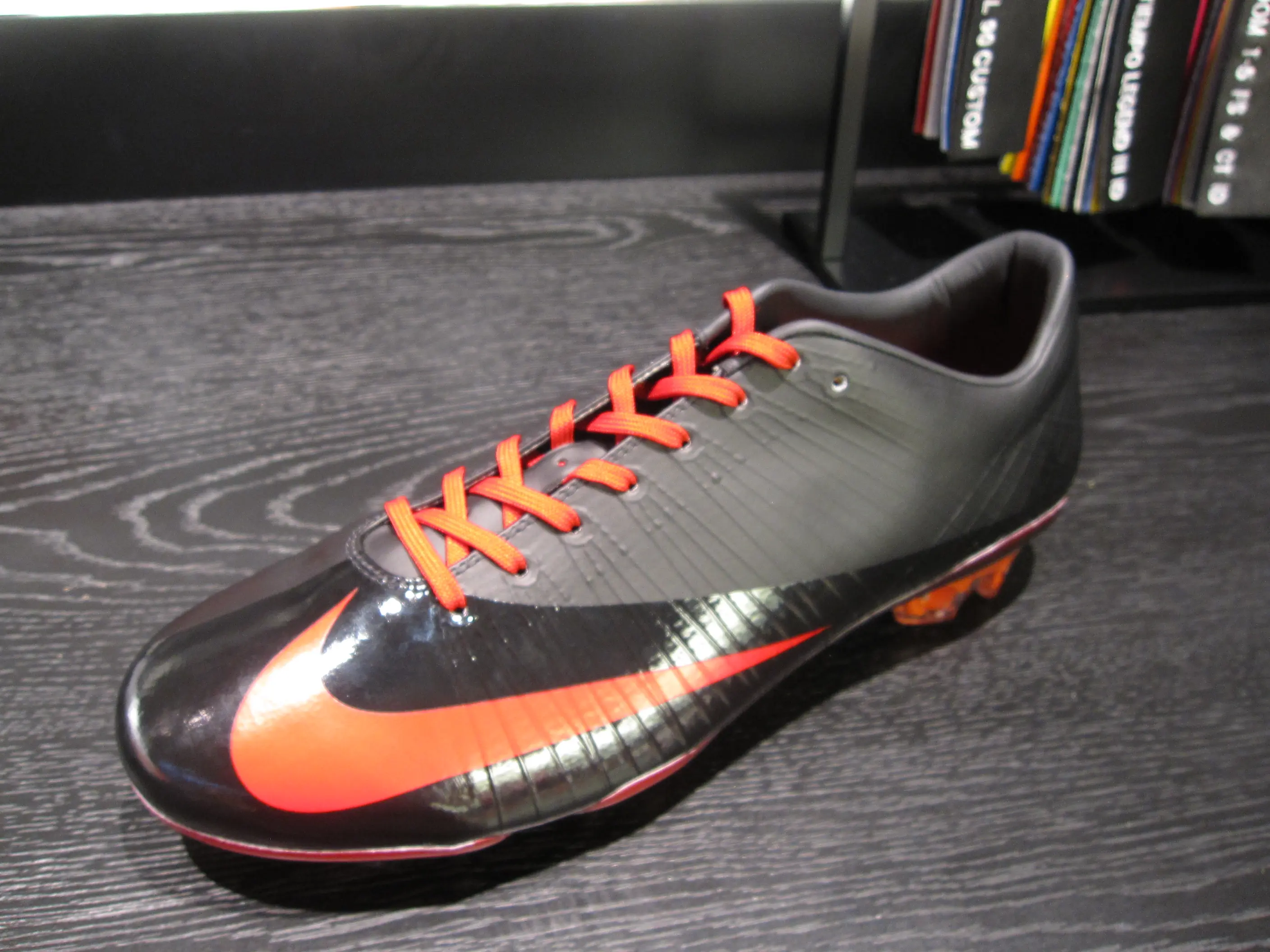 NIKE MERCURIAL VAPOR