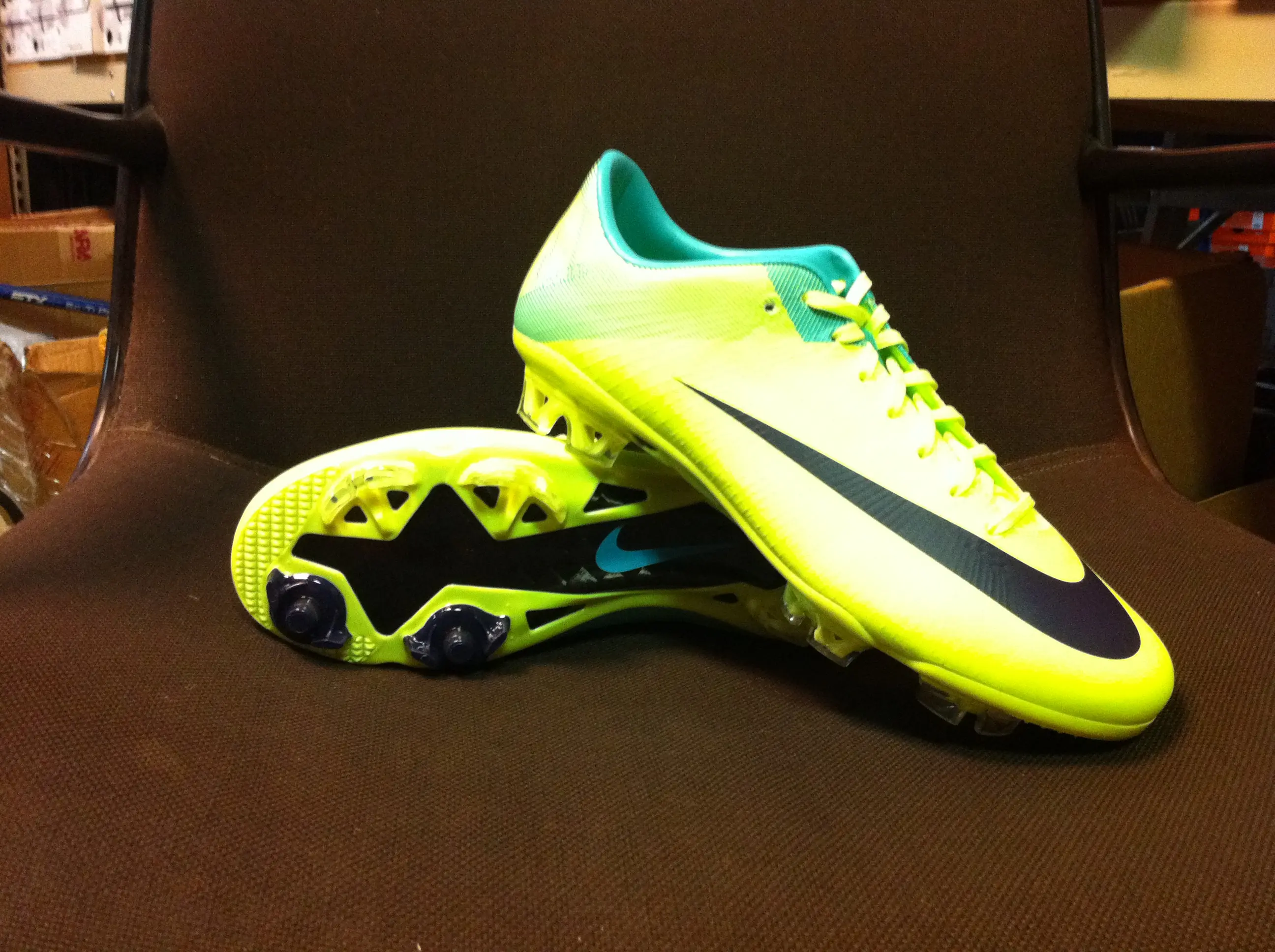 NIKE MERCURIAL SUPERFLY III